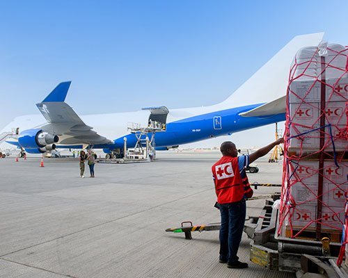  Mohammed bin Rashid orders further aid airlifts to Rohingya refugees